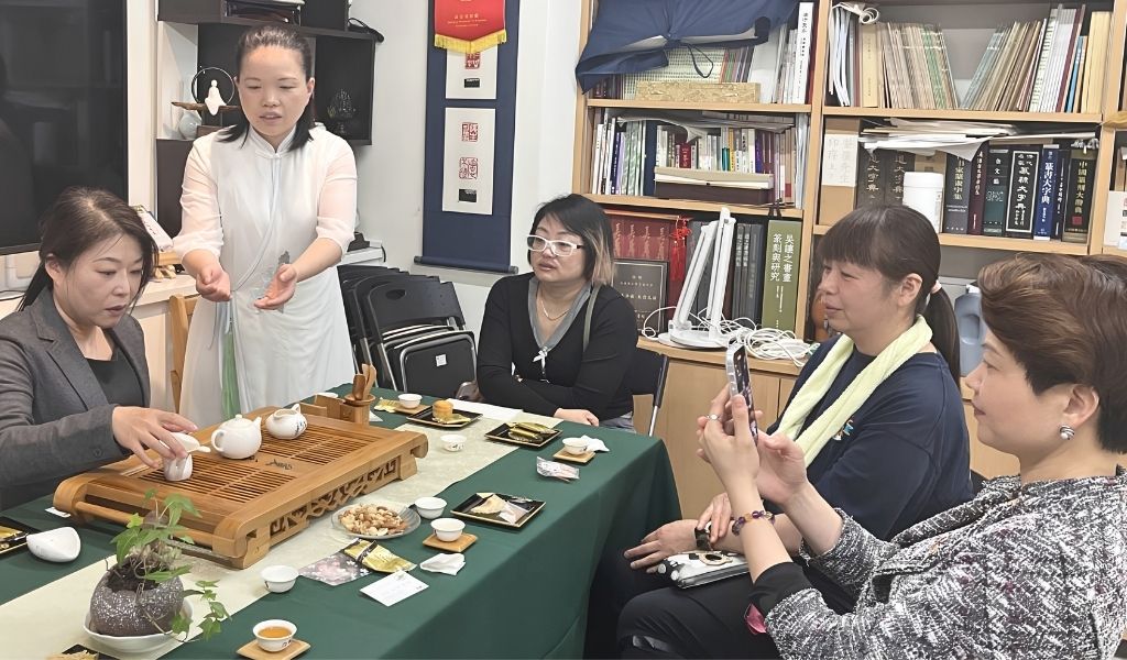 蔡　鯉娜 (さい　りな) 雅文化学院認定中国茶芸師